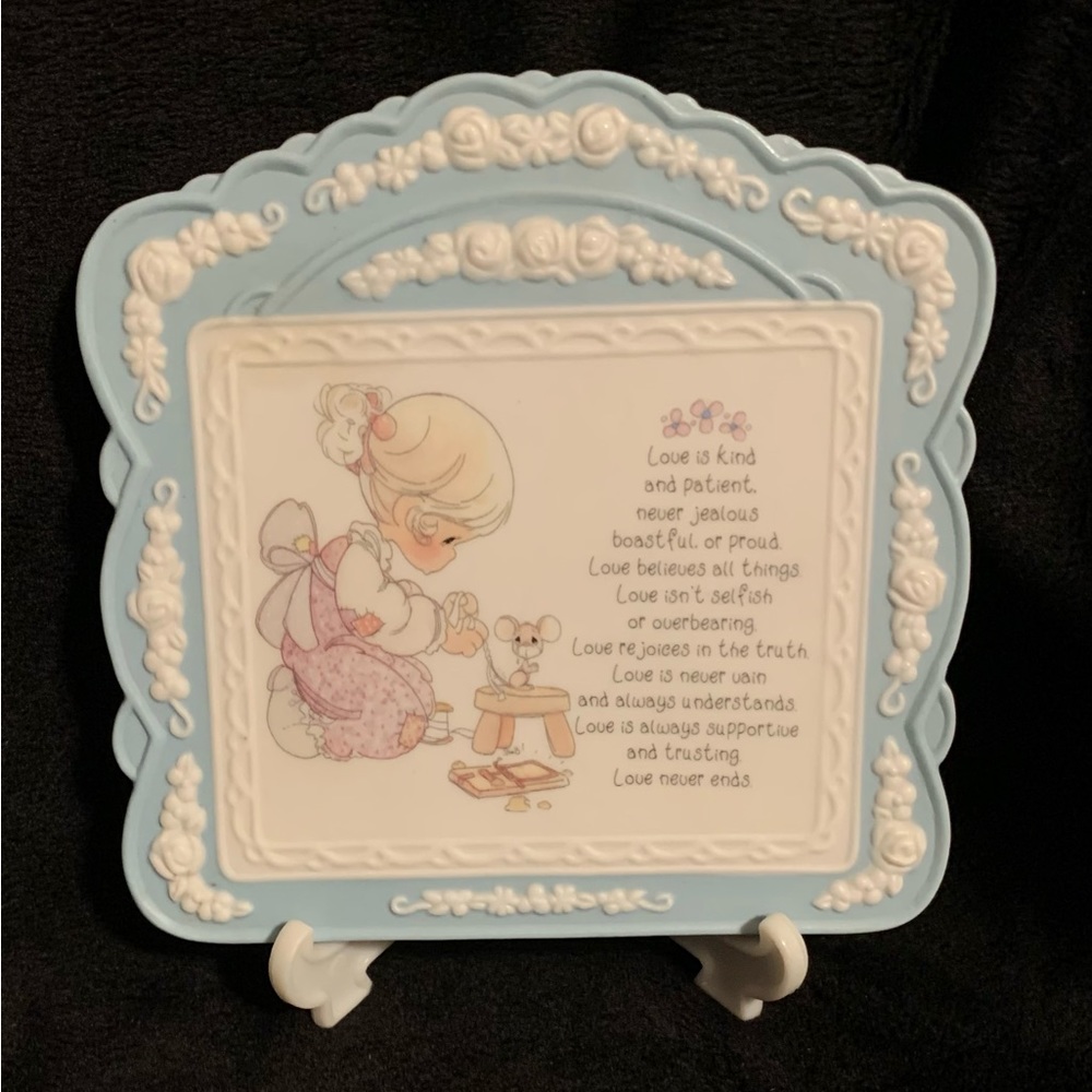 Precious Moments Love Is Kind Plaque / Ornament Blue and White
